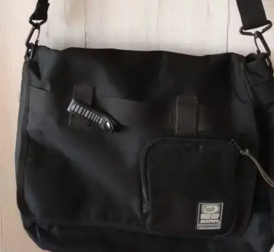 Taška pro notebook, CD disky, batohy na záda i do ruky