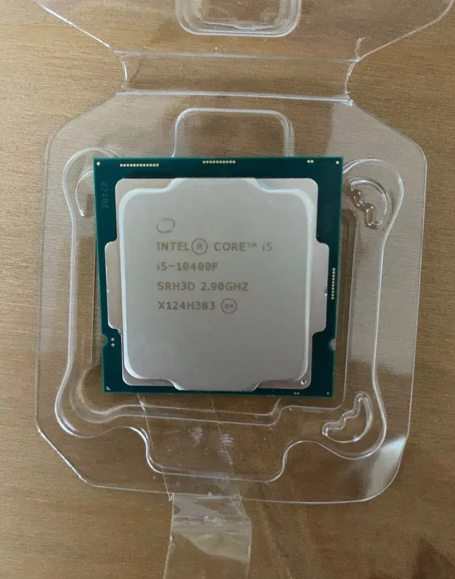 Intel Core i5 10400f s chladicem