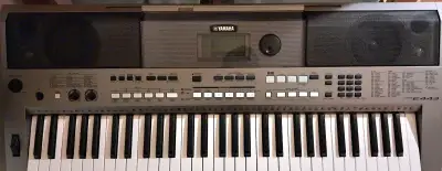 Klávesy Yamaha psr-e443