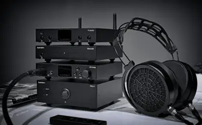 Kompletní High-End Stack Auris Audio / EarMen (Tradutto, CH-