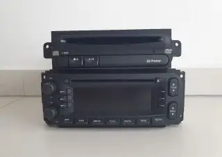 CHRYSLER VOYAGER RB3 CD P56038643AE BE6802 + DVD 05080687AA