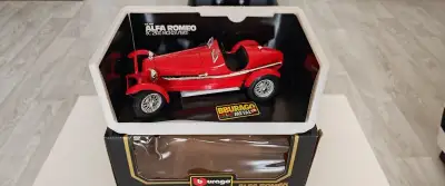 BBURAGO 1:18 Alfa Romeo 8C Monza Top