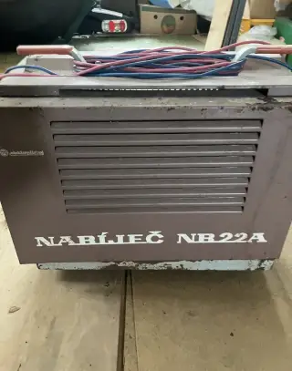 Profi nabíječka NABÍJEČ NB 22A