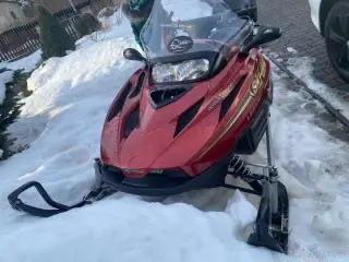 Bombardier legend 1000 gt motor Rotax 4 takt