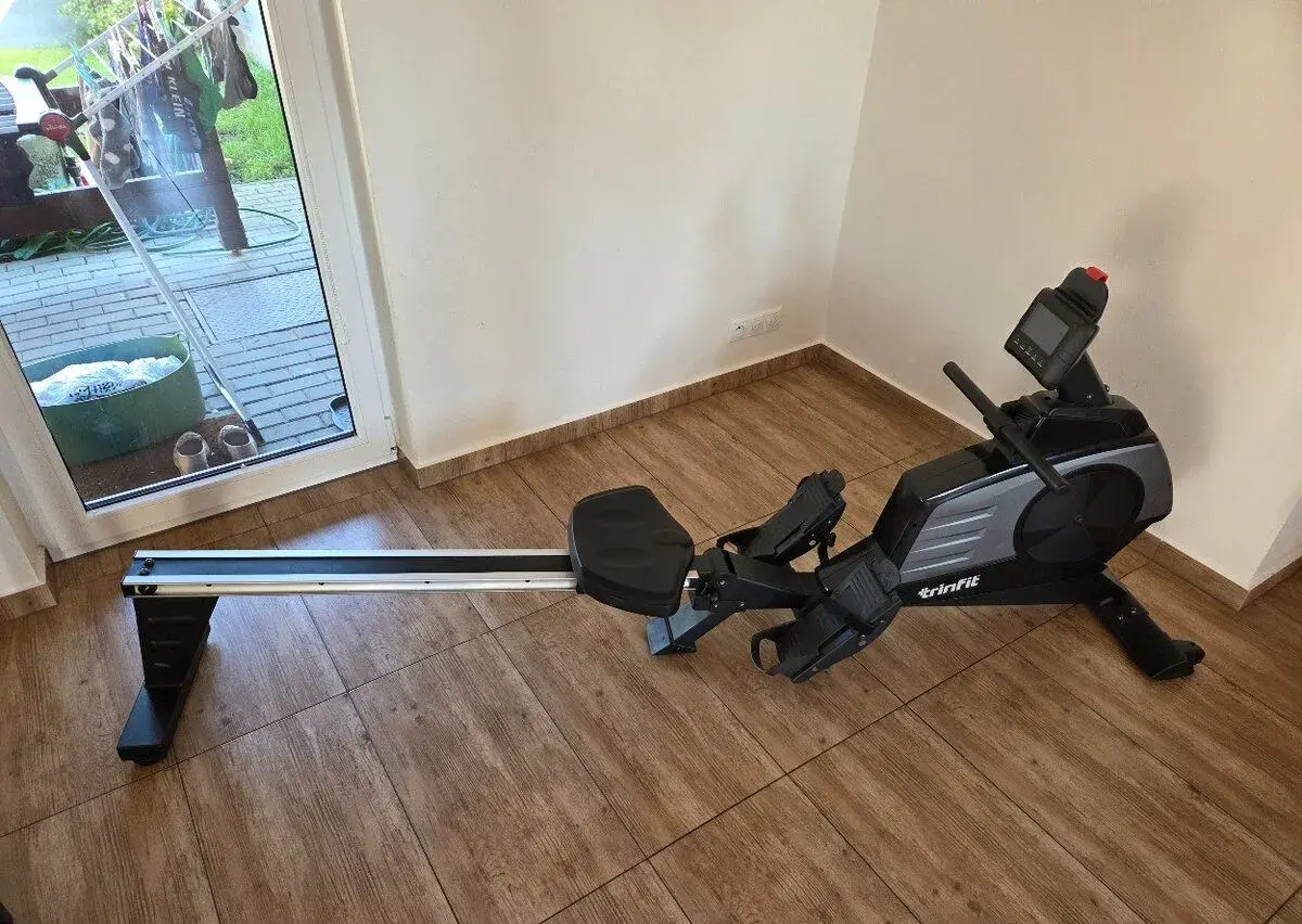 Veslovací trenažér TRINFiT Remo R600i + ochranná podložka