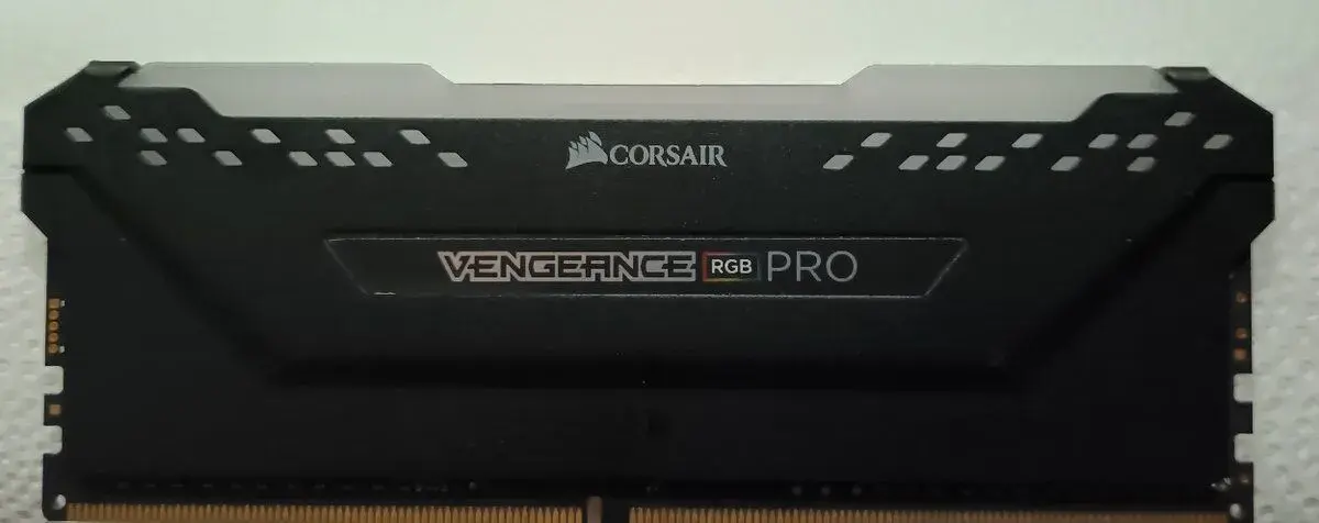 RAM Corsair Vengeance RGB Pro DDR4 16GB (2x8GB) 3000MHz CL15