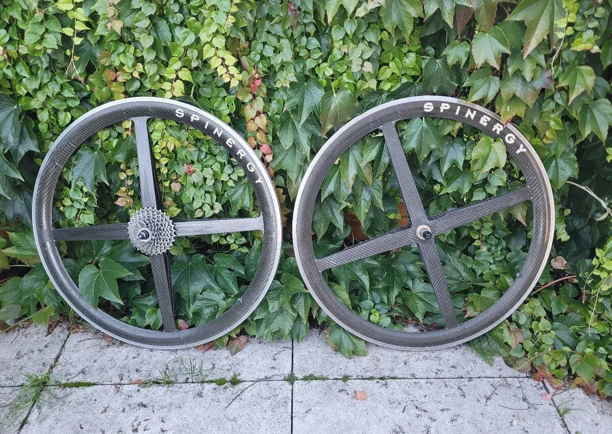 Spinergy Rev-X silniční karbonová kola, plášťová verze.