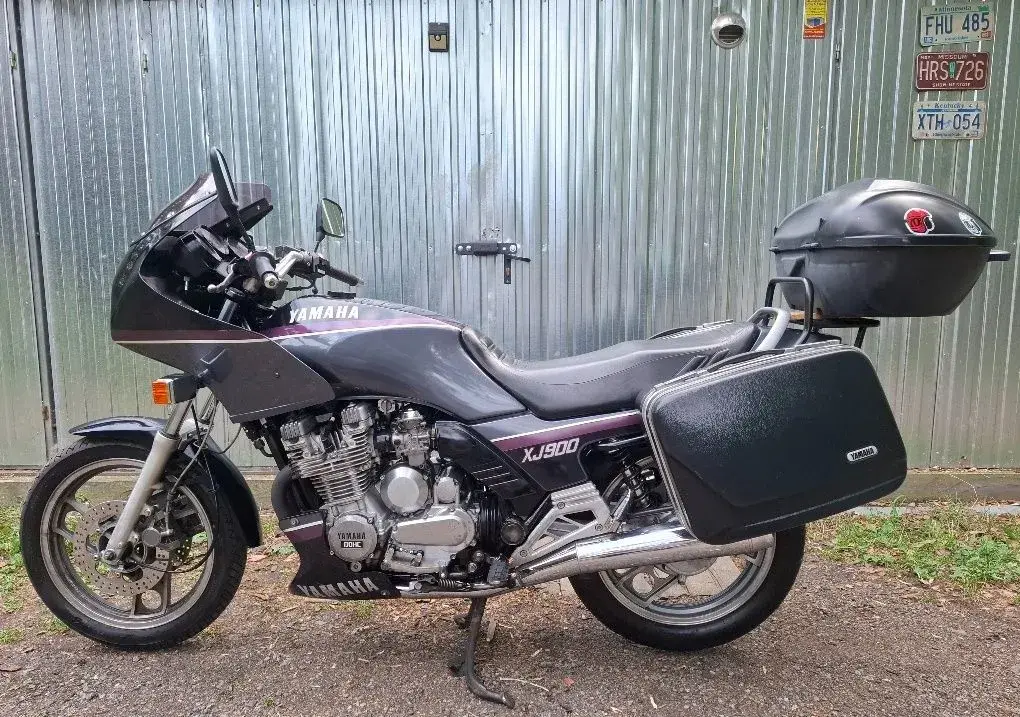 Yamaha XJ 900