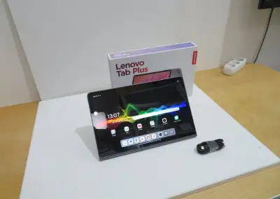 Dotykový tablet Lenovo Tab Plus 8 GB / 128 GB (ZADX0049CZ)