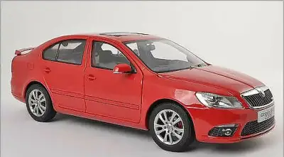 Skoda octavia 2rs 1:18 paudi