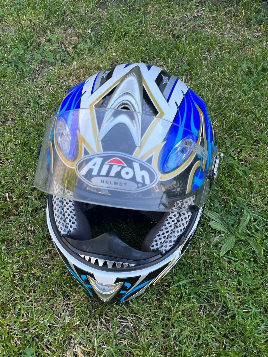 Helma Airoh XL