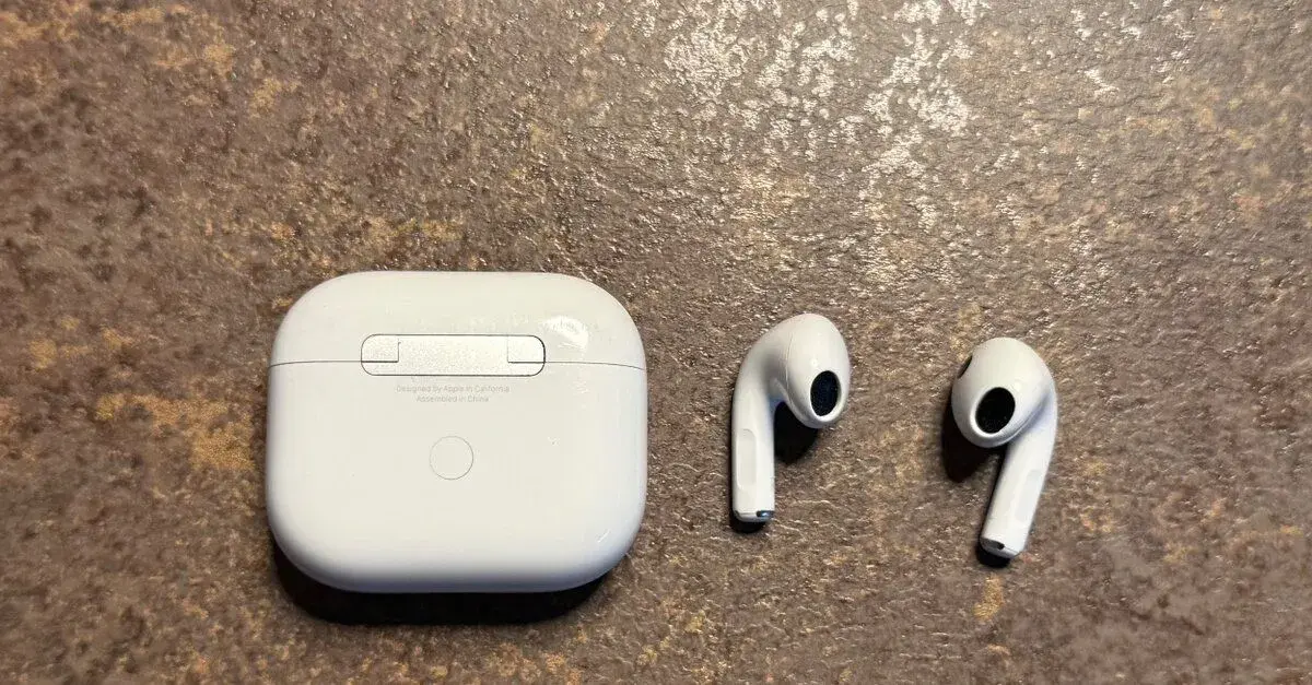 Apple AirPods 3 (2021) s MagSafe pouzdrem – originál