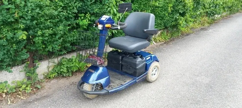 Invalidní tříkolka