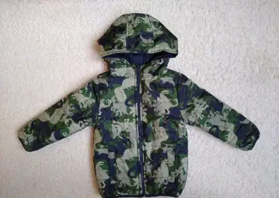 Nová přechodová/zimní dětská bunda, vel. 98