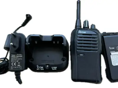 ICOM PMR446 – Kompaktní a spolehlivá, ve skvělém stavu
