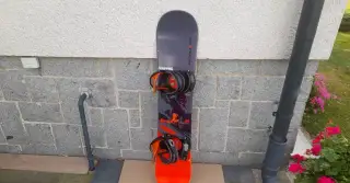 Kvalitní snowboard Nidecker 130 cm