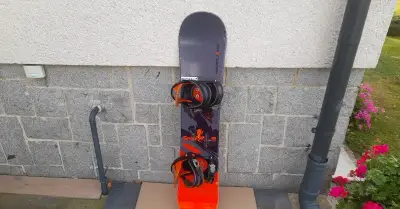 Kvalitní snowboard Nidecker 130 cm