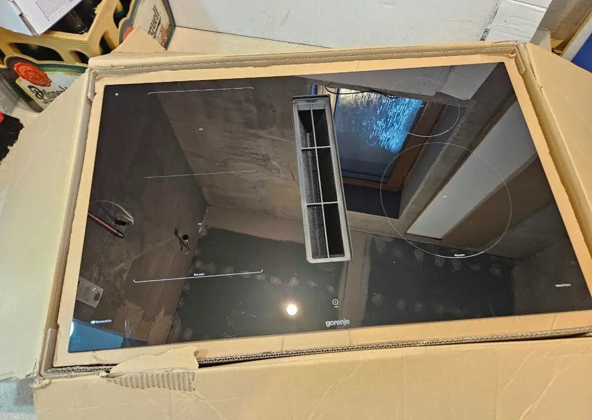 Nová indukční deska s odsáváním Gorenje