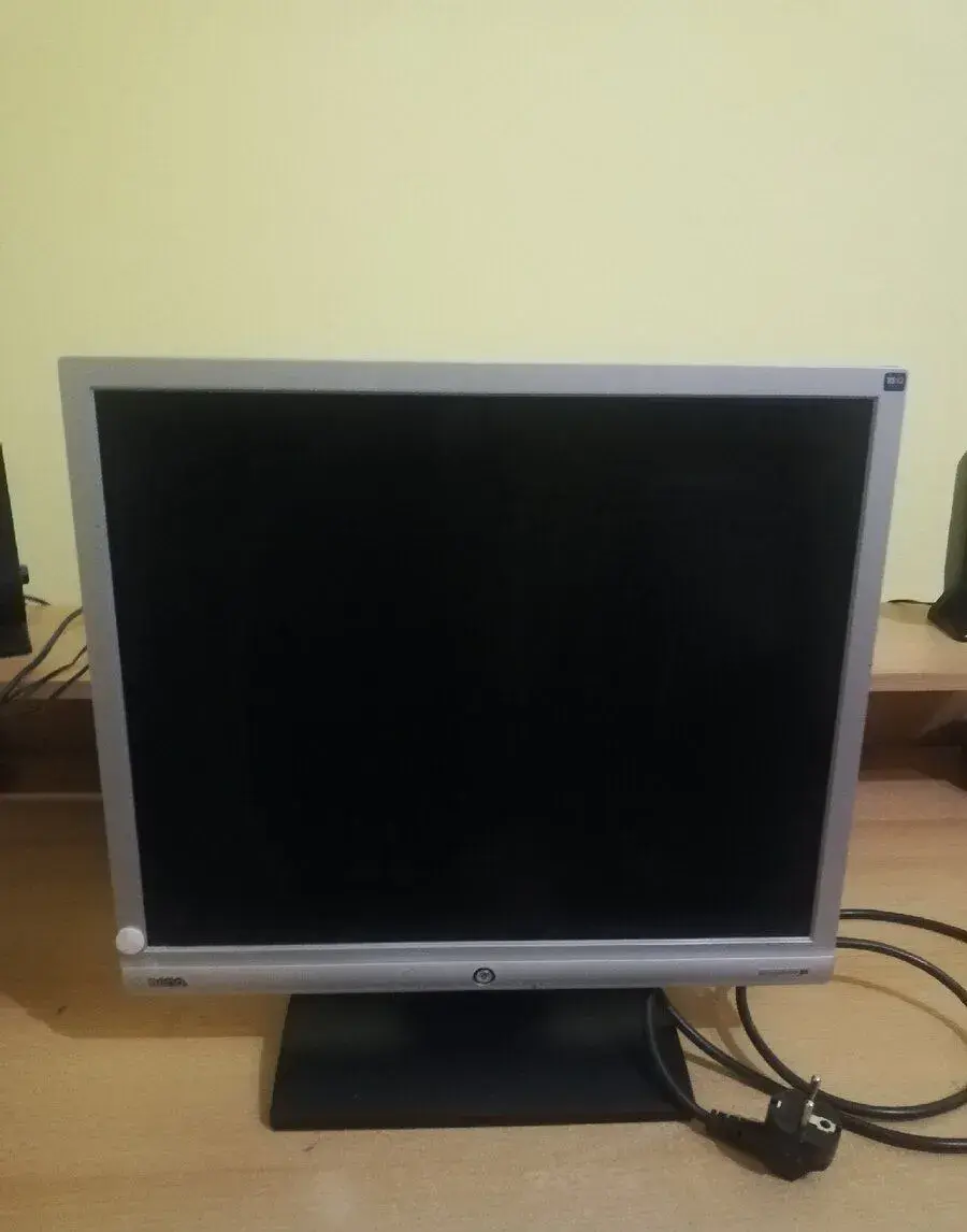 LCD monitor Benq G900