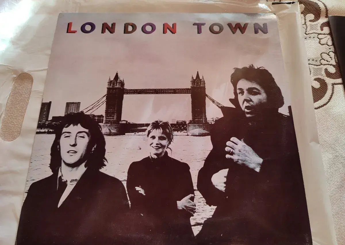 LP Wings: London Town