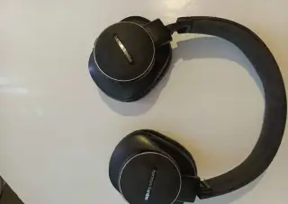 sluchátka. Harman Kardon FLY ANC