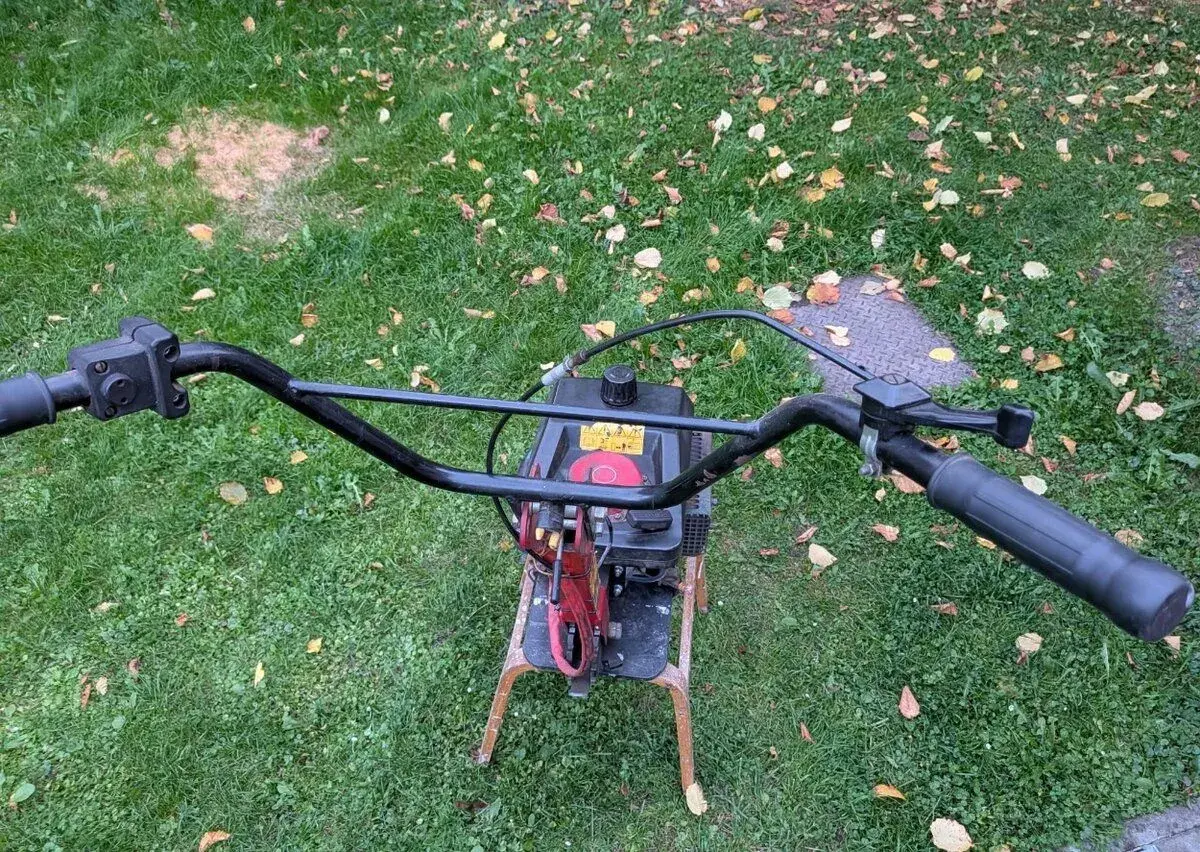 Motor Jikov a řidítka UR.