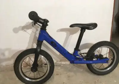 Dětské odrážedlo Kubikes 12