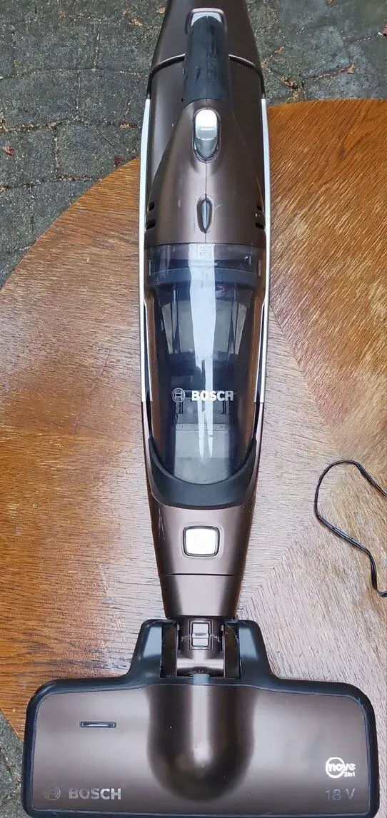 TYCOVY + RUCNI VYSAVAC BOSCH 18V