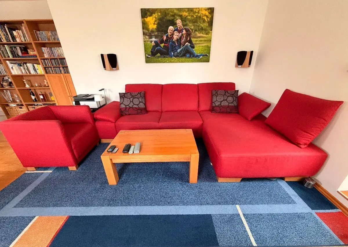 Sedačka Phase, křeslo , 4 židle, koberec