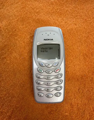 Nokia 3410 v top stavu, plně funkční