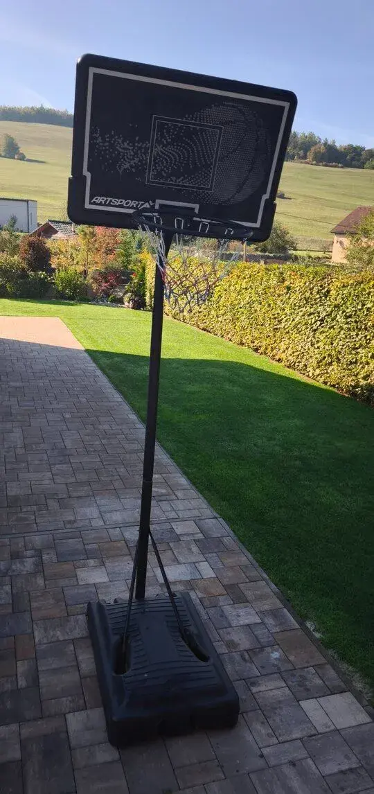 basketbalový koš