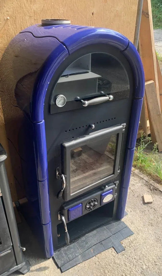 Krbová kamna na dřevo La Nordica 9 kw modré kachle