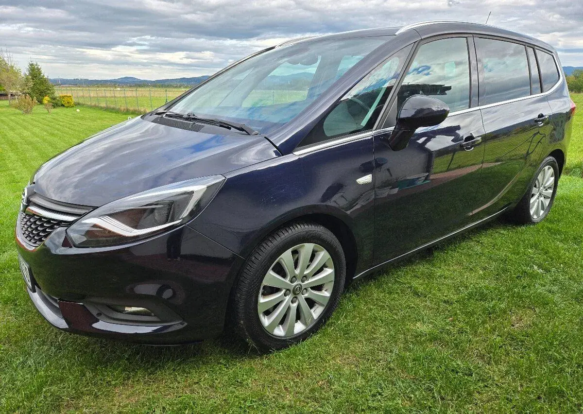 Opel Zafira – 2019, 232 000 km