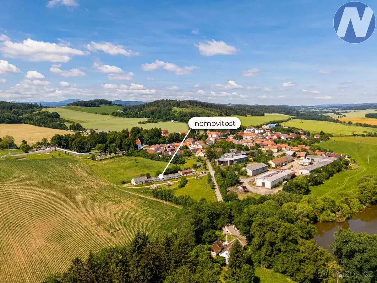 Prodej komerčního objektu s pozemkem 2 206 m², Dub u Prachat