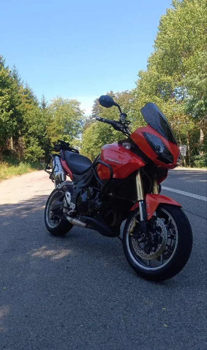 Triumph Tiger 1050