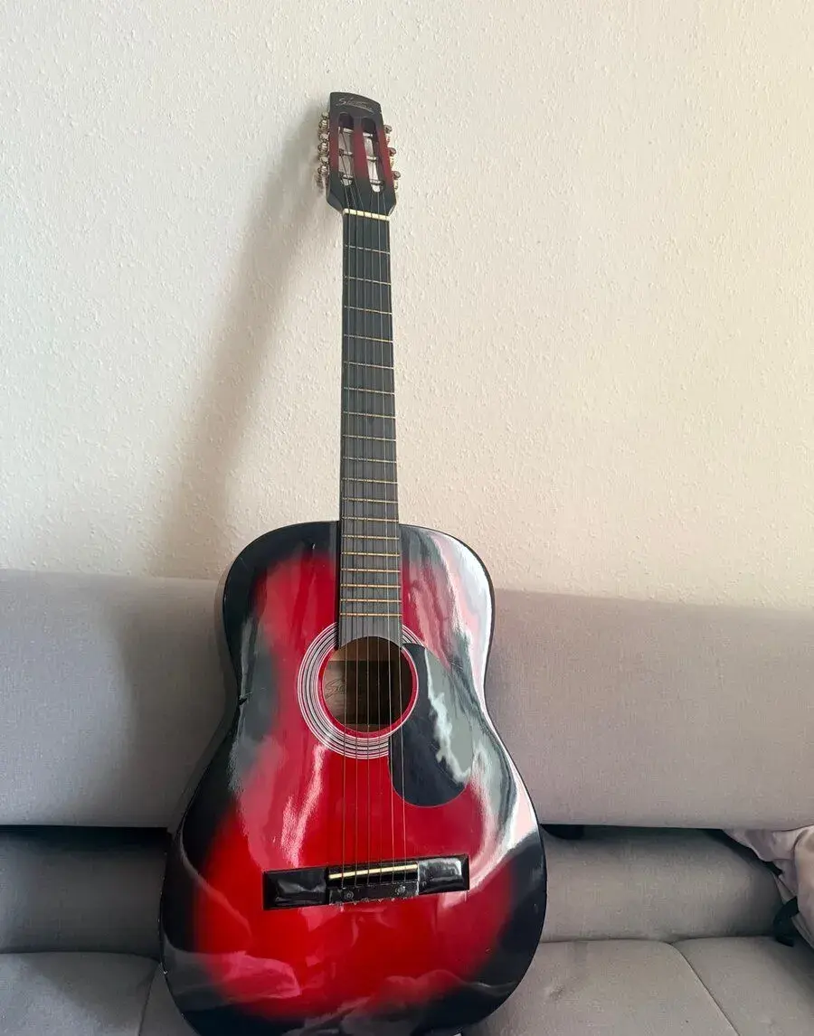 Klasická kytara StarSun (red burst) – skvělý stav