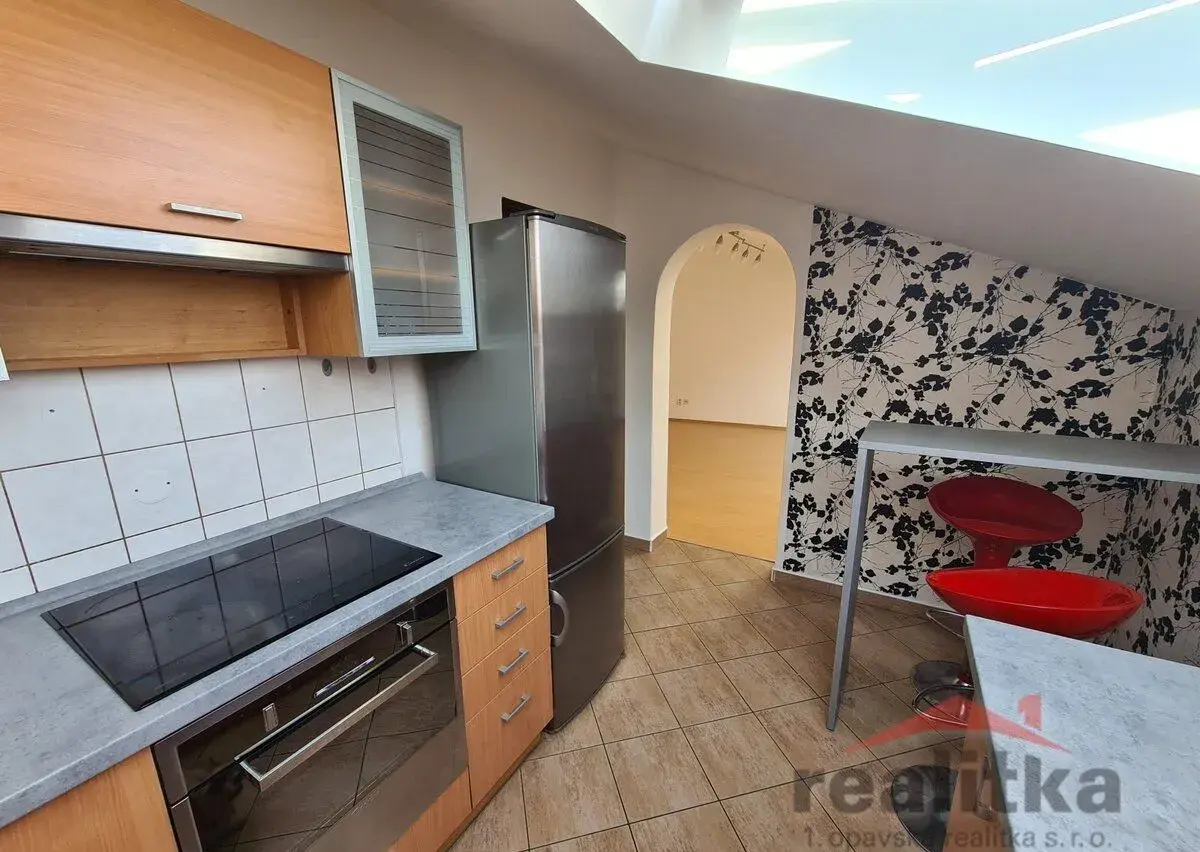 Pronájem podkrovního bytu 2+1, 50m2, Opava, ul. U Fortny