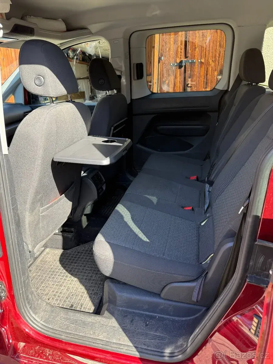 Ford Tourneo – 2023, 71 000 km