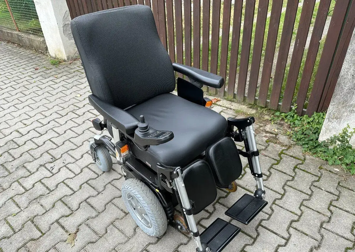 Elektrický invalidní vozík