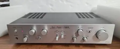 FISHER CA-2030 INTEGROVANÝ ZESILOVAČ