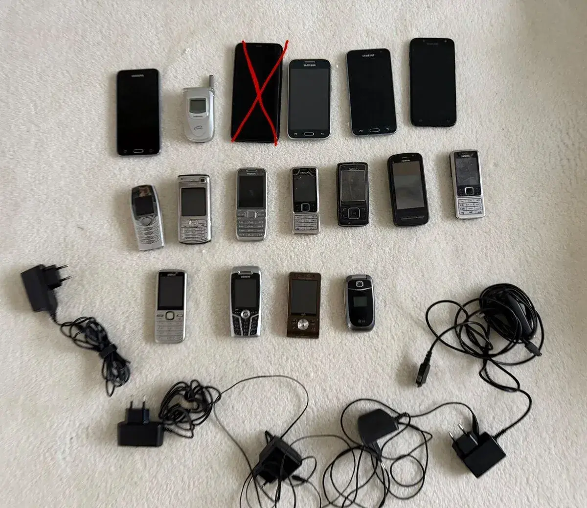 Velká sada retro telefonů – Nokia, Samsung, Siemens,Sony,LG