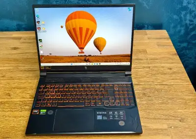 Herní notebook Ryzen 5 240W, 16GB, 1TB SSD, RTX3050 6GB