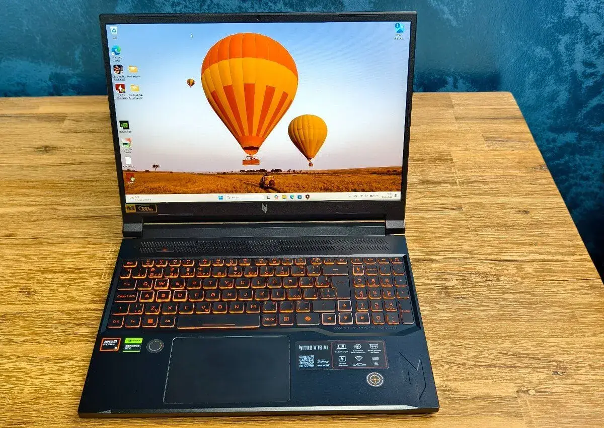 Herní notebook Ryzen 5 240W, 16GB, 1TB SSD, RTX3050 6GB