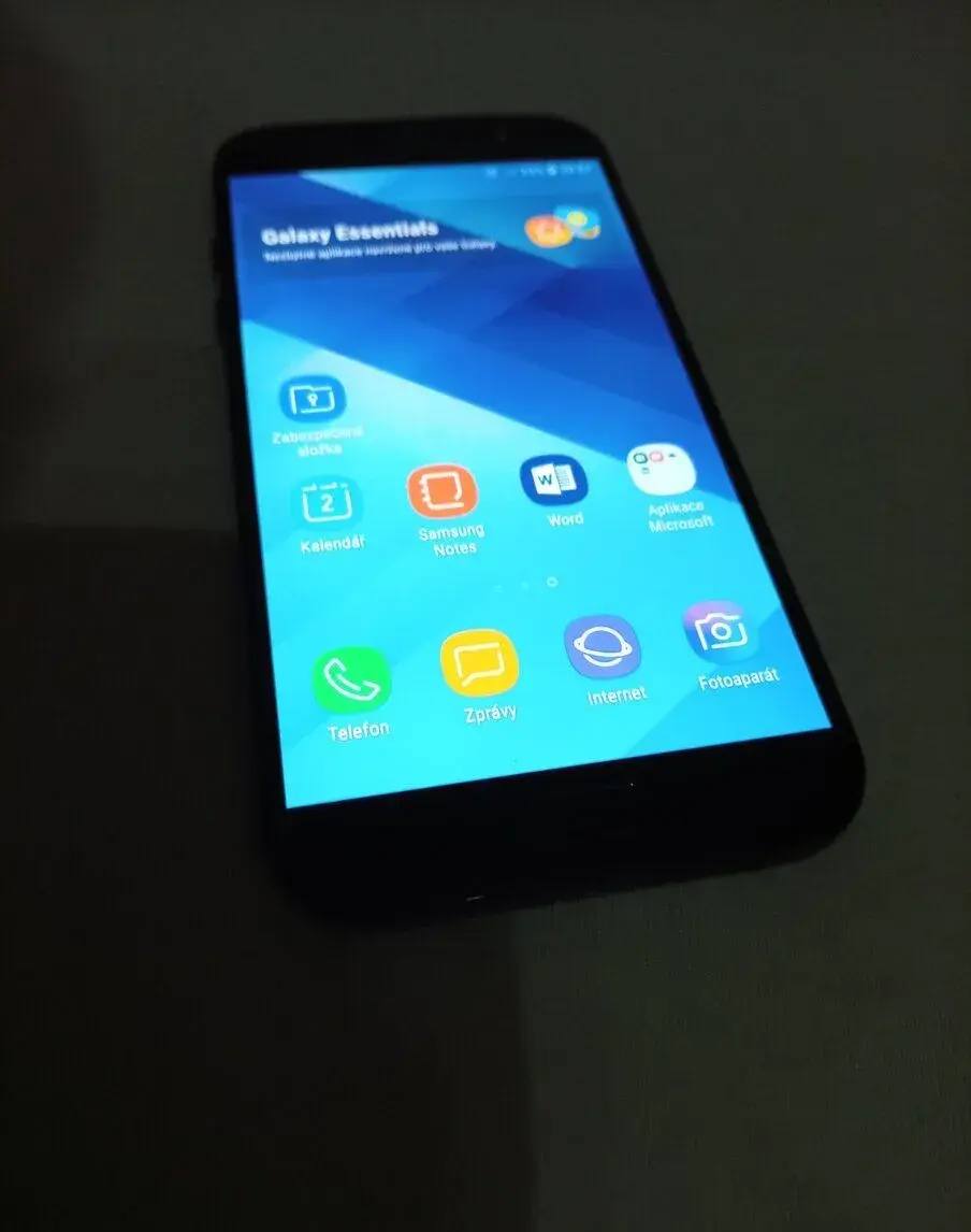 Samsung Galaxy A 5 velmi pěkny stav