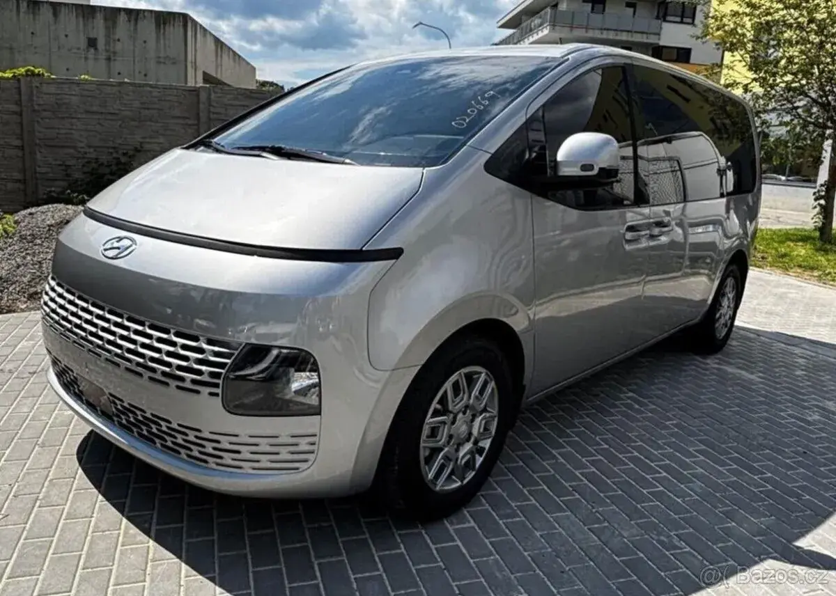 Hyundai Staria – 2021, 160 000 km
