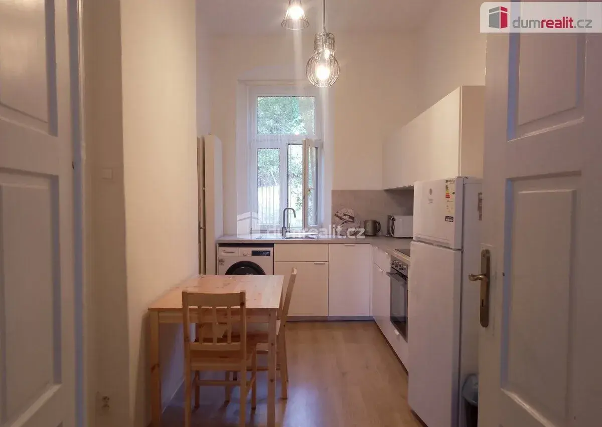 Pronájem bytu 1+1, 39 m2, ul. Na Vyhlídce, Karlovy Vary