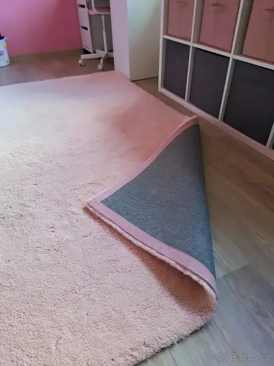 Růžový koberec
