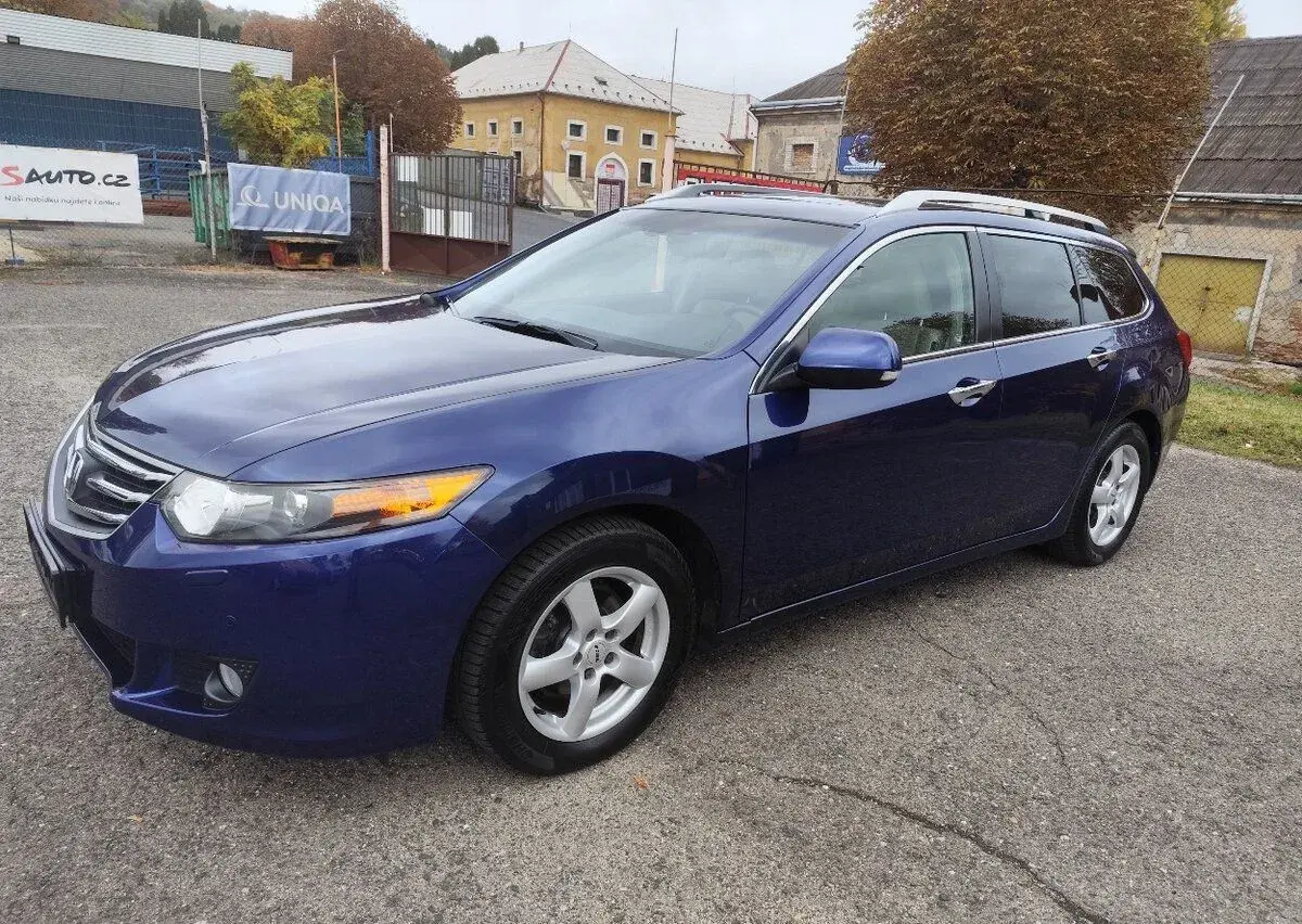 Honda Accord – 2 008 km