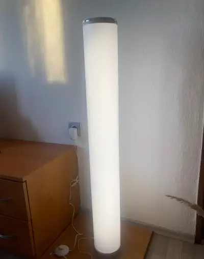 Stojací lampa