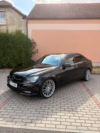 Mercedes-Benz C – 2011